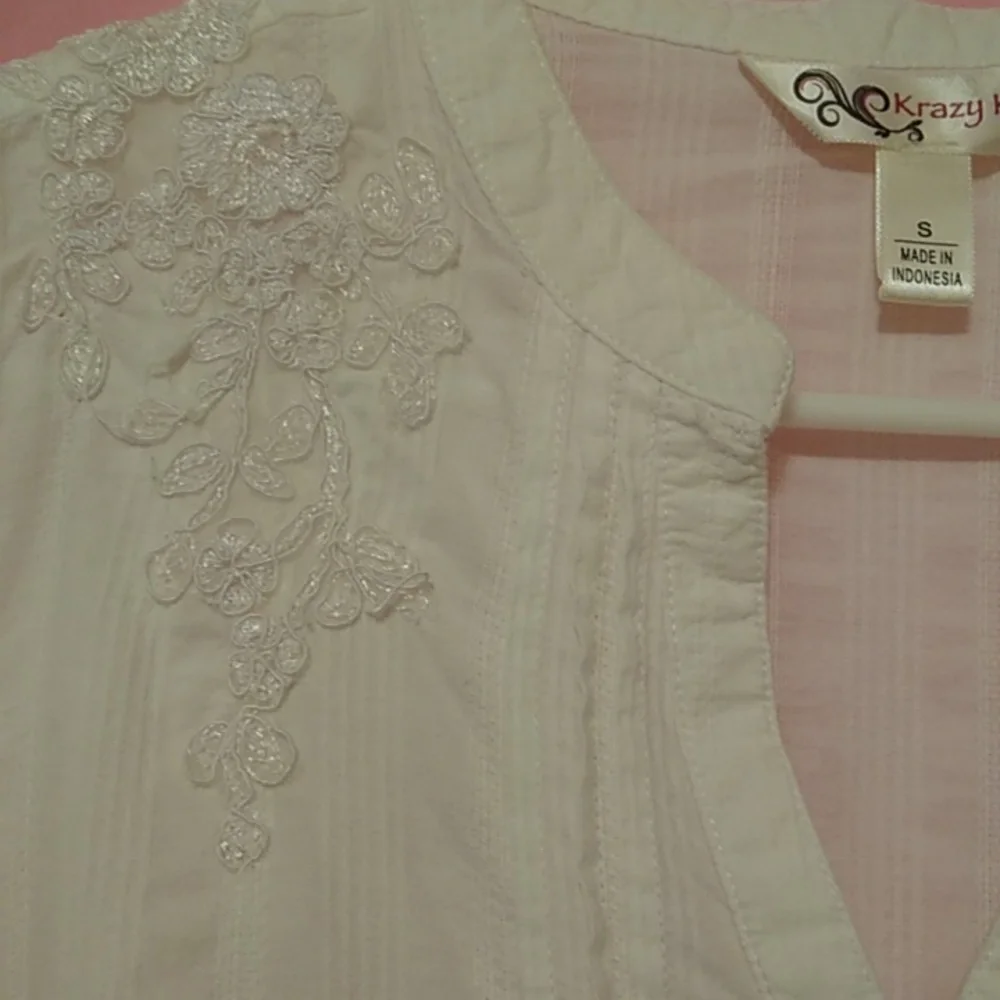 Krazy Kat 100% Cotton White Blouse Front Pintucks Appliques - Picture 15 of 15